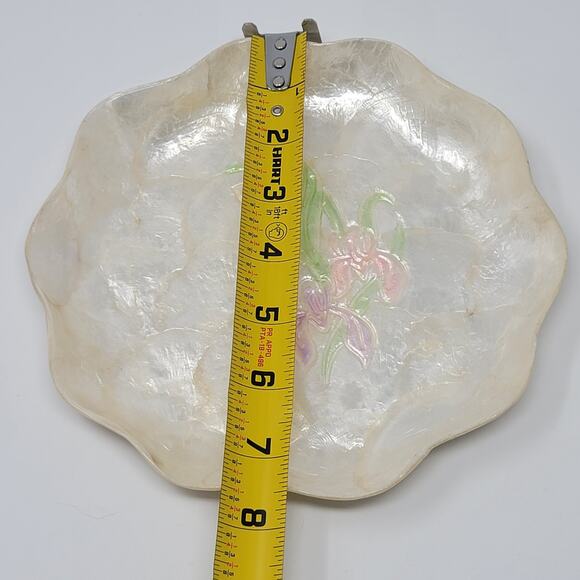 Capiz Shell Trinket Box Tray Floral Orchid Inlay Scalloped Edge Vintage SM CHIP - Picture 13 of 14